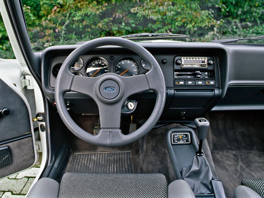 Торпедо Ford Capri S 1978 года  (фото 14 из 14)